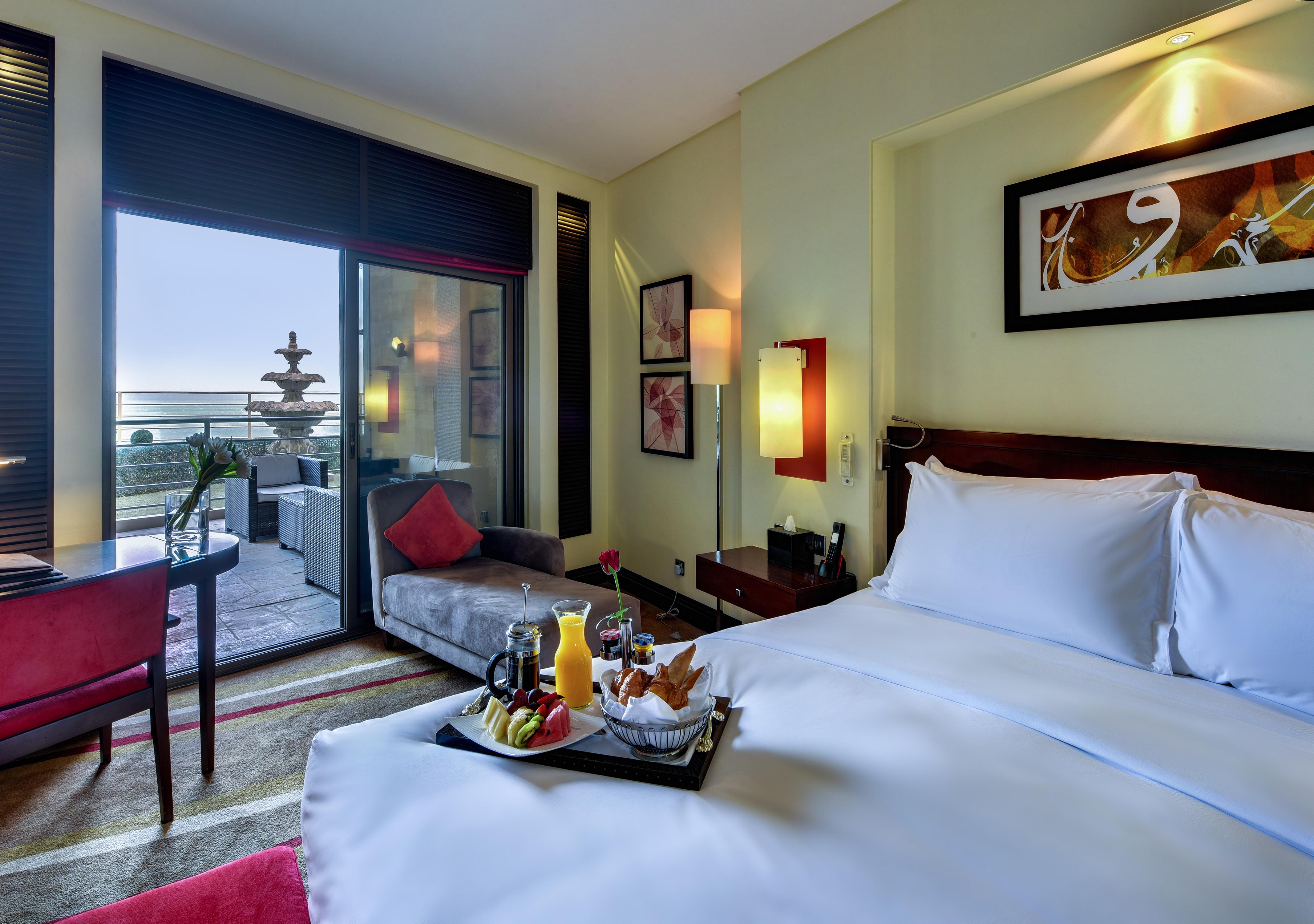 Hotel Sofitel Al Khobar The Corniche Zewnętrze zdjęcie A room at the hotel