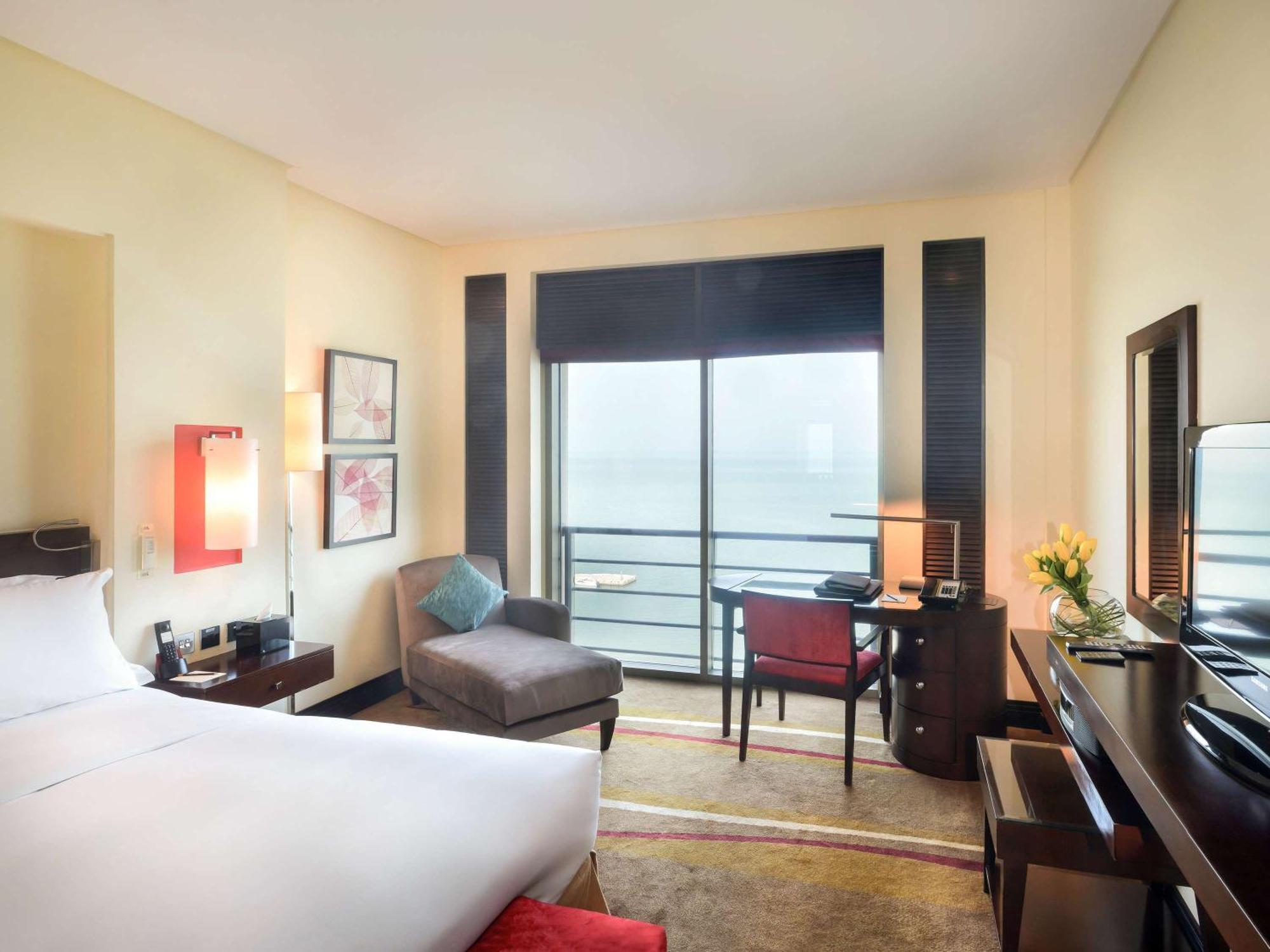 Hotel Sofitel Al Khobar The Corniche Zewnętrze zdjęcie A room at the hotel