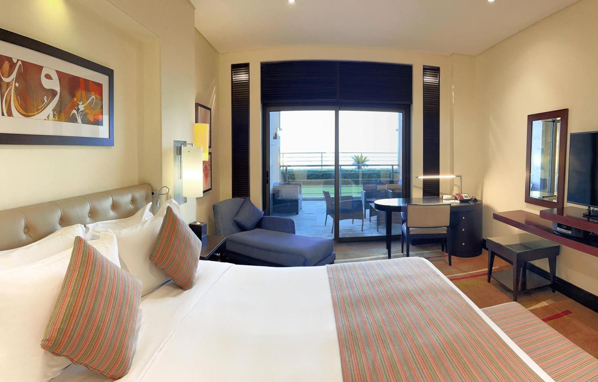 Hotel Sofitel Al Khobar The Corniche Zewnętrze zdjęcie A room at the Taj Bengal