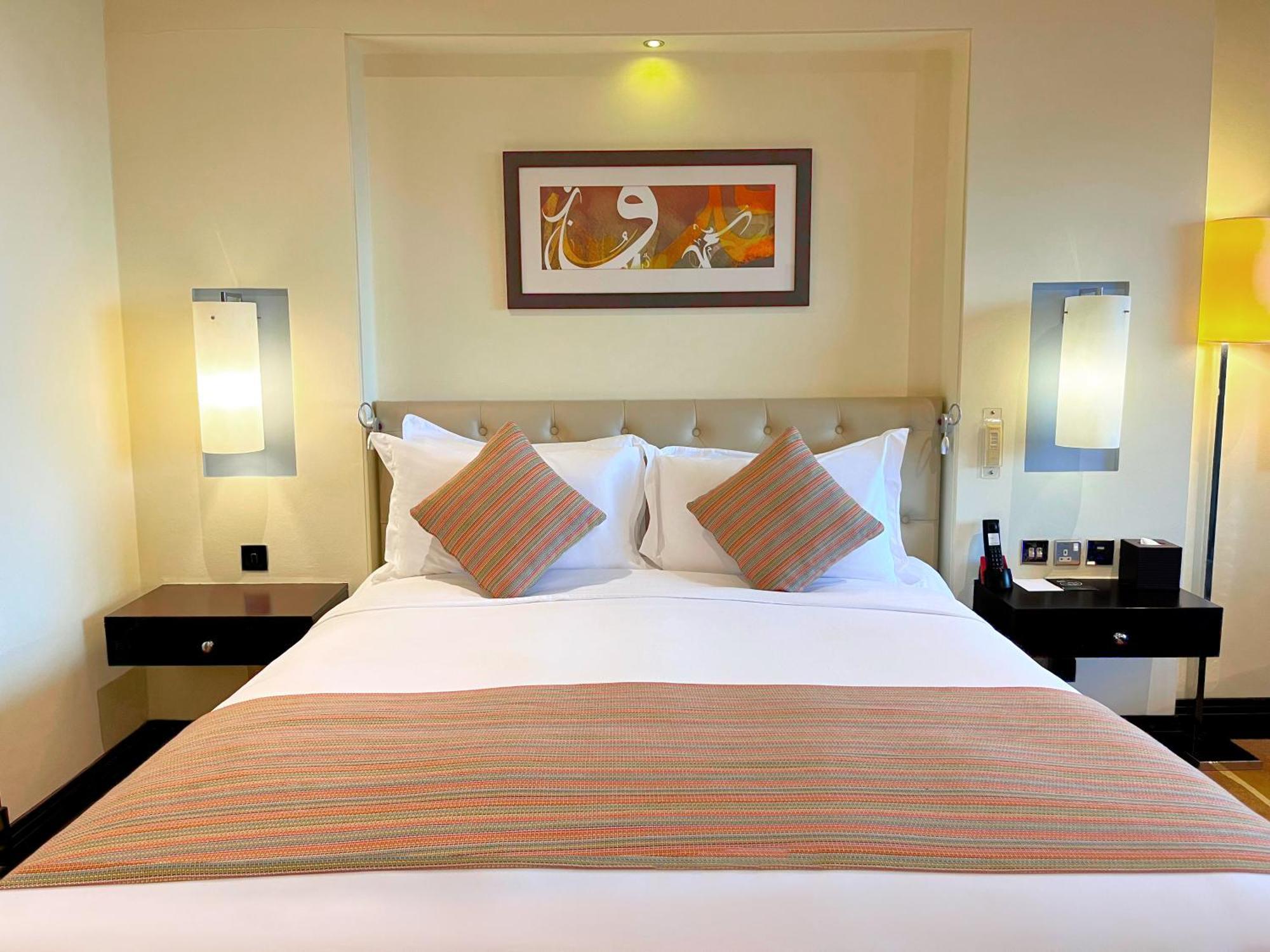 Hotel Sofitel Al Khobar The Corniche Zewnętrze zdjęcie A bedroom at the hotel